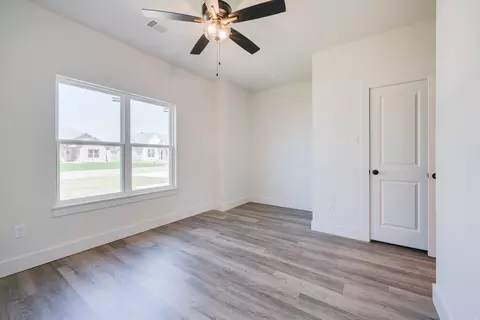 Bedroom - 8 Dandelion Dr, Greenbrier, AR 72058 photo 3 of 5