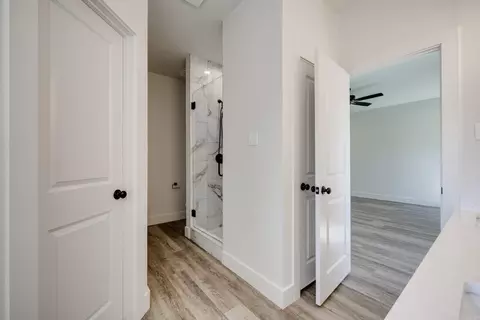 Entry Way - 8 Dandelion Dr, Greenbrier, AR 72058 photo 3 of 3