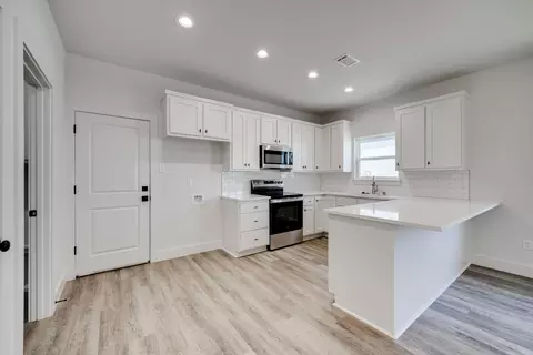 Kitchen - 8 Dandelion Dr, Greenbrier, AR 72058 photo 3 of 4