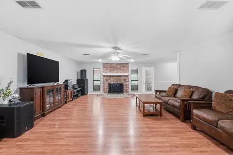 Living - 6845 Village Dr, Pine Bluff, AR 71603 photo 1 of 4