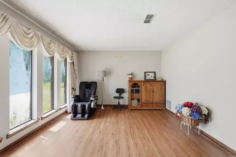Living - 6845 Village Dr, Pine Bluff, AR 71603 photo 4 of 4