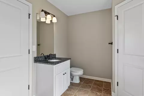 Bath - 579 Crepe Myrtle Loop, Cabot, AR 72023 photo 5 of 6