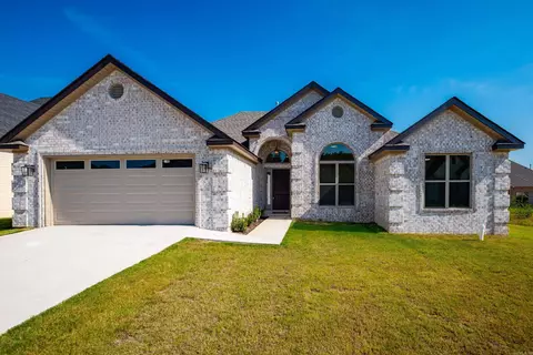 71 Corniche Cv, Maumelle, AR 72113