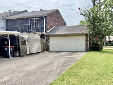 Exterior - 613 Greenbriar Dr, Pine Bluff, AR 71603 photo 4 of 7