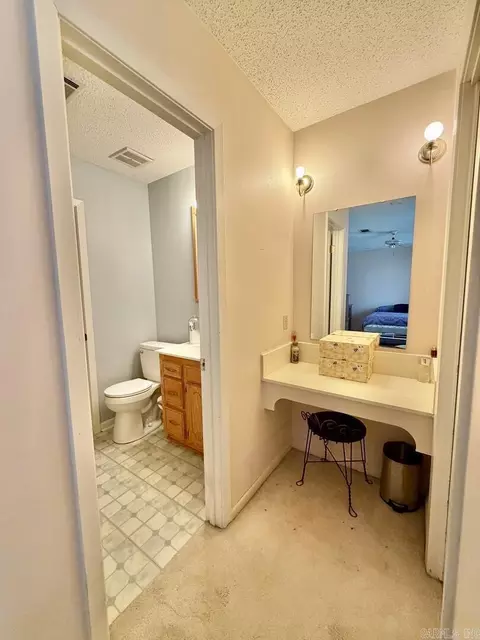 Bath - 613 Greenbriar Dr, Pine Bluff, AR 71603 photo 5 of 5