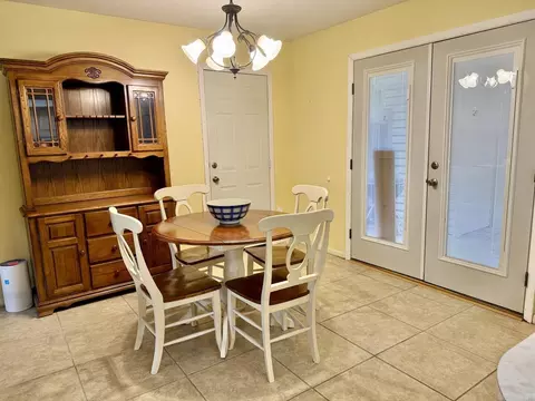 Dining - 613 Greenbriar Dr, Pine Bluff, AR 71603 photo 2 of 2