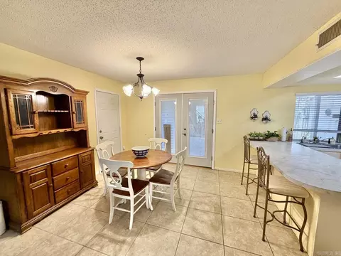 Dining - 613 Greenbriar Dr, Pine Bluff, AR 71603 photo 1 of 2