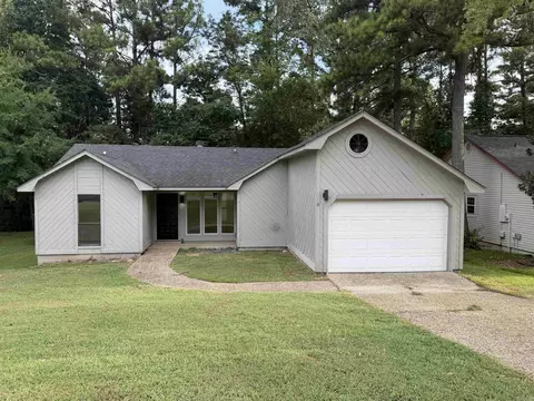 15 Connolly Ct, Little Rock, AR 72210