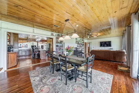 Dining - 137 Pickering Dr, Horatio, AR 71842 photo 1 of 2