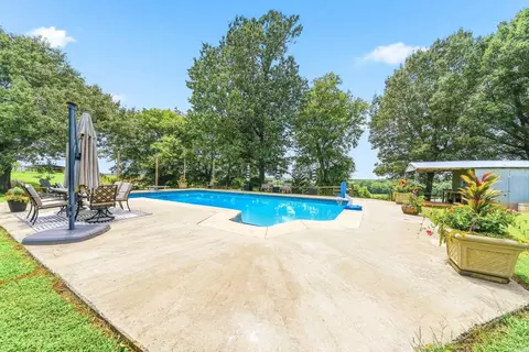 Exterior - 137 Pickering Dr, Horatio, AR 71842 photo 8 of 11