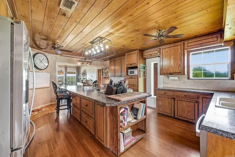 Kitchen - 137 Pickering Dr, Horatio, AR 71842 photo 4 of 4