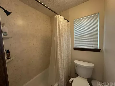 Bath - 27 Sunset Loop, Lonoke, AR 72086 photo 4 of 7