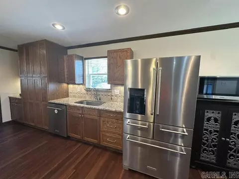 Kitchen - 27 Sunset Loop, Lonoke, AR 72086 photo 3 of 6