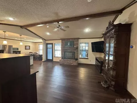 Living - 27 Sunset Loop, Lonoke, AR 72086 photo 2 of 6
