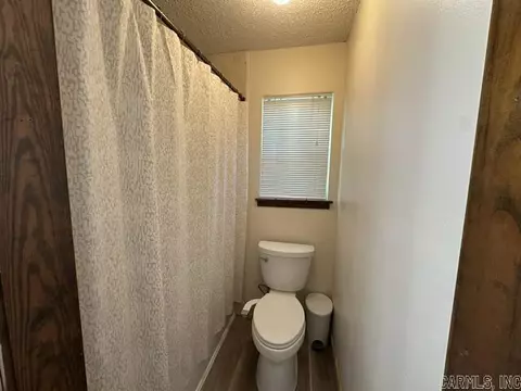 Bath - 27 Sunset Loop, Lonoke, AR 72086 photo 3 of 7