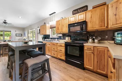 Kitchen - 126 Danny Dr, Clinton, AR 72031 photo 2 of 6