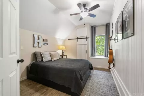 Bedroom - 126 Danny Dr, Clinton, AR 72031 photo 6 of 10