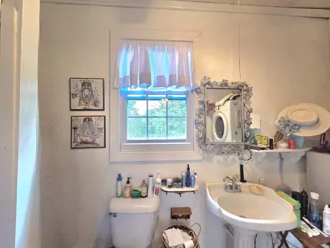 Bath - 3109 Red River Rd, Fox, AR 72051 photo 1 of 4