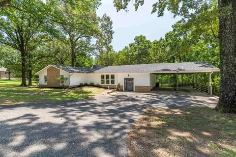 675 Bayshore Dr, Hot Springs, AR 71901