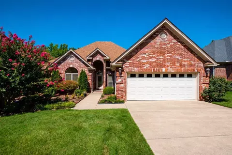 10 Chemin Ct, Little Rock, AR 72223