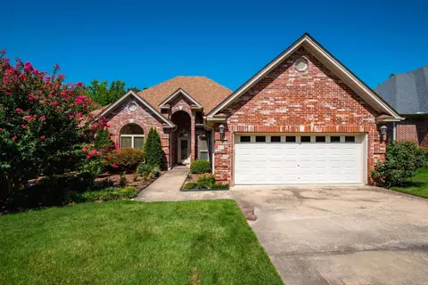 10 Chemin Ct, Little Rock, AR 72223