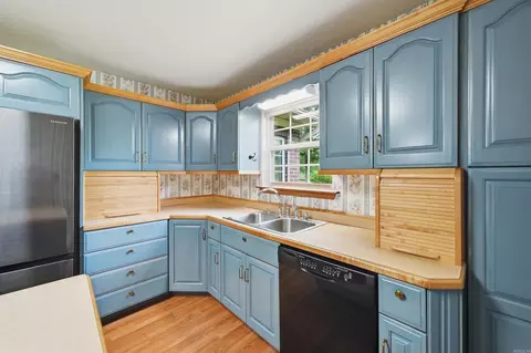 Kitchen - 2950 Pheasant Rd, Conway, AR 72034 photo 4 of 6