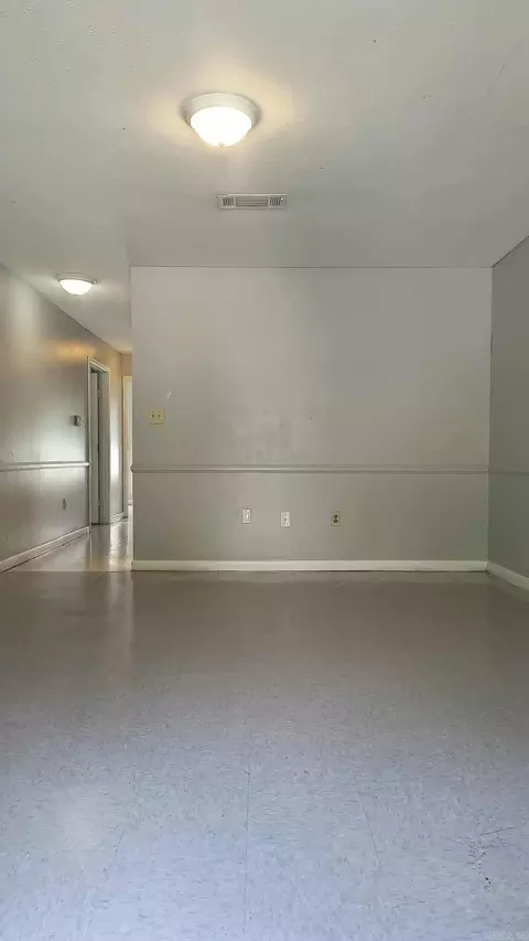 Living - 5800-5826 W Short 3rd Ave, Pine Bluff, AR 71602 photo 1 of 2