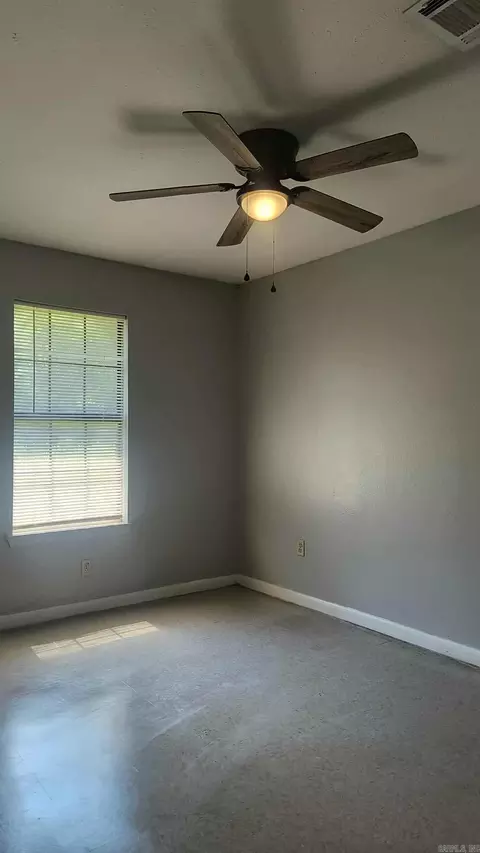 Bedroom - 5800-5826 W Short 3rd Ave, Pine Bluff, AR 71602 photo 1 of 3