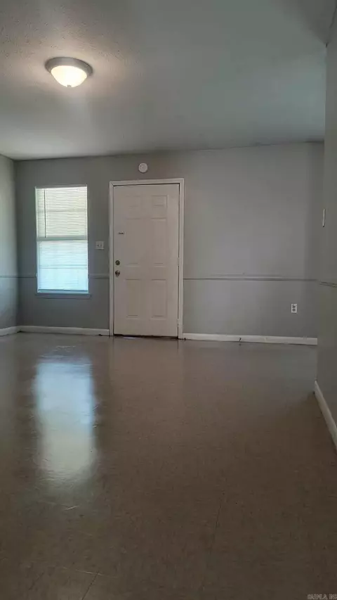 Living - 5800-5826 W Short 3rd Ave, Pine Bluff, AR 71602 photo 2 of 2