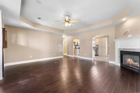 Living - 12 Lapis Cv, Greenbrier, AR 72058 photo 4 of 4
