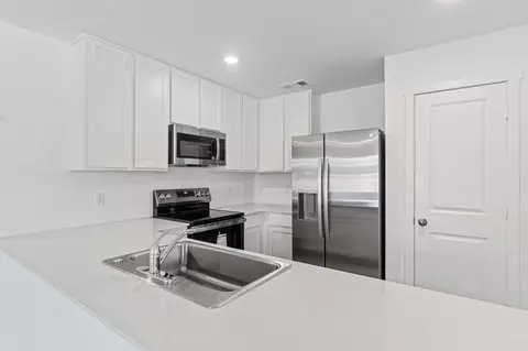Kitchen - 65 Farmhouse Loop, Beebe, AR 72012 photo 2 of 3