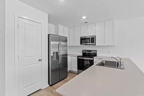Kitchen - 63 Farmhouse Loop, Beebe, AR 72012 photo 2 of 4
