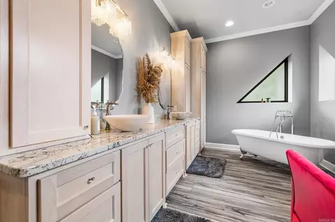 Bath - 801 Greystone Blvd, Cabot, AR 72023 photo 2 of 3