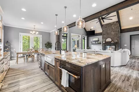 Kitchen - 801 Greystone Blvd, Cabot, AR 72023 photo 4 of 6