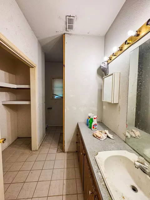 Bath - 376 Lost Creek Rd, Pearcy, AR 71964 photo 1 of 2