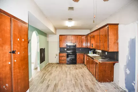 Kitchen - 376 Lost Creek Rd, Pearcy, AR 71964 photo 1 of 1