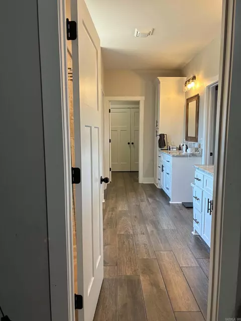 Entry Way - 8874 Wingate, Benton, AR 72019 photo 3 of 6
