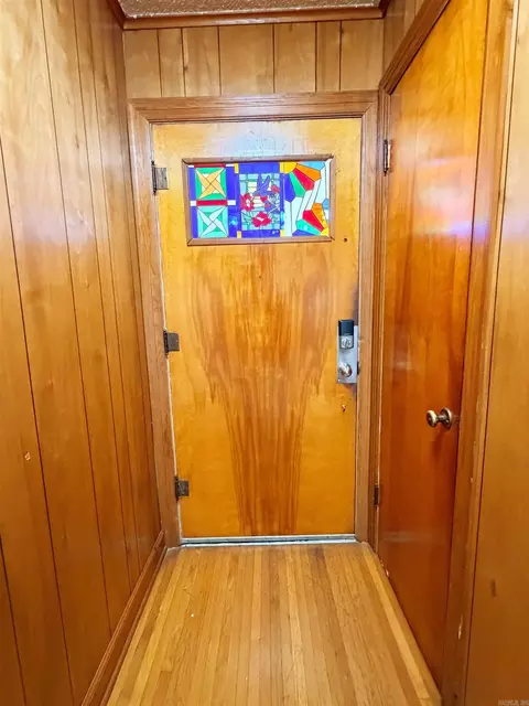 Entry Way - 303 E Conway St, Benton, AR 72015 photo 1 of 2
