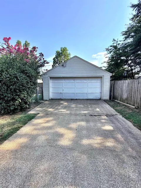 Other - 303 E Conway St, Benton, AR 72015 photo 1 of 7