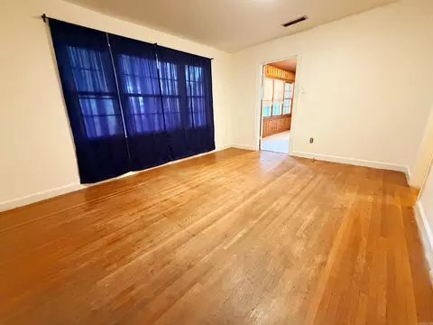 Living - 303 E Conway St, Benton, AR 72015 photo 7 of 8