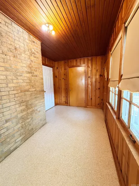 Entry Way - 303 E Conway St, Benton, AR 72015 photo 2 of 2