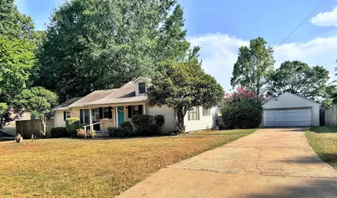 Exterior - 303 E Conway St, Benton, AR 72015 photo 3 of 4