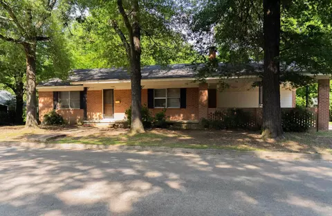 410 N 15th St, Arkadelphia, AR 71923