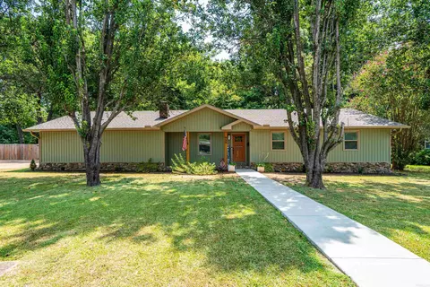 930 S 21st St, Arkadelphia, AR 71923
