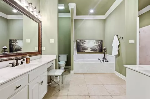 Bath - 209 Cobblestone Dr, Cabot, AR 72023 photo 4 of 4