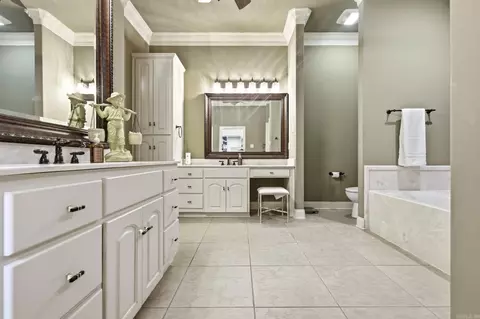 Bath - 209 Cobblestone Dr, Cabot, AR 72023 photo 3 of 4