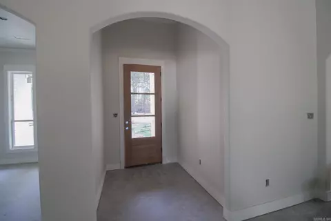 Entry Way - 4675 College Ave, Conway, AR 72034 photo 1 of 2