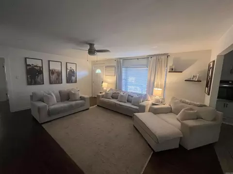 Living - 602 E Saline Cir, Benton, AR 72019 photo 1 of 2