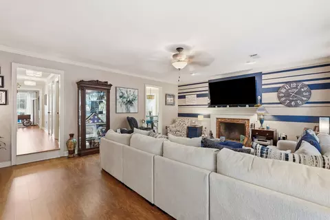 Entry Way - 5 Brandon Cir, Conway, AR 72034 photo 4 of 6