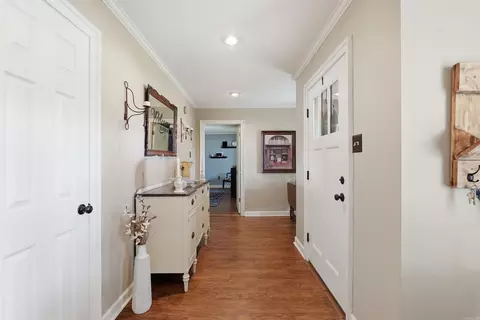 Entry Way - 5 Brandon Cir, Conway, AR 72034 photo 2 of 6